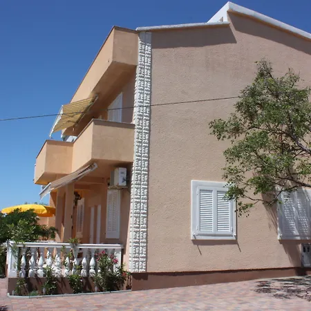 Daire Maris - Renovated 2026 Pag Town
