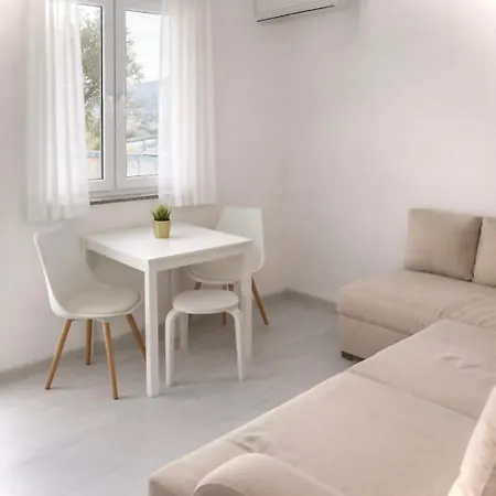 Maris - Renovated 2026 *