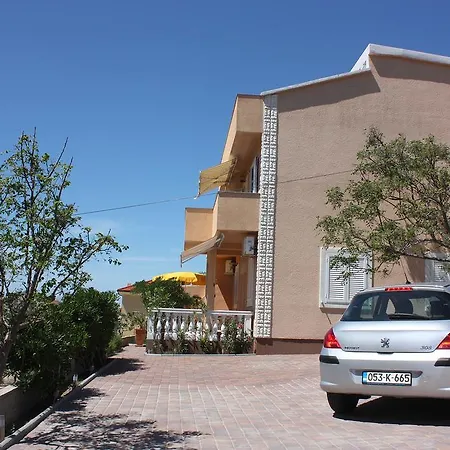 Apartment Kaja Pag Town