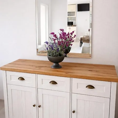 Maris - Renovated 2026 *